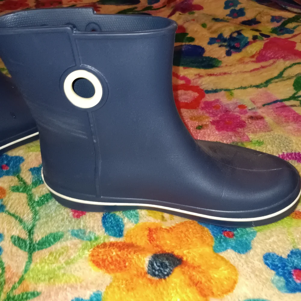 CROCS Navy Short Waterproof Rain Boots with Cream Accents
